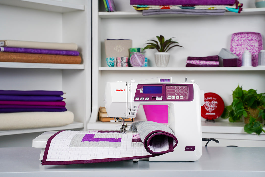 Janome 4120QDC Computerized Sewing Machine w/ Hard Cover + Instructional  DVD + Quilt Kit + More!