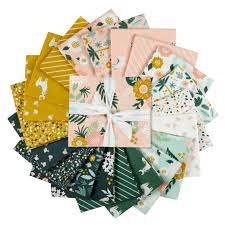 Hibiscus - Fat Quarter Bundle (21) - Simple Simon and Company - Riley Blake Designs - Floral, Modern, Alpaca - FQ-11540-21