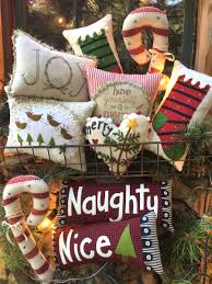 https://www.rebsfabstash.com/cdn/shop/products/little-christmas-pillows-kit-by-bareroots-237-everything-you-need-for-all-7-pillows-winter-christmas-seasonal-978312_194x259.jpg?v=1620927678