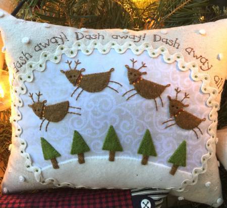 https://www.rebsfabstash.com/cdn/shop/products/little-christmas-pillows-kit-by-bareroots-237-everything-you-need-for-all-7-pillows-winter-christmas-seasonal-996647_450x413.jpg?v=1620927679