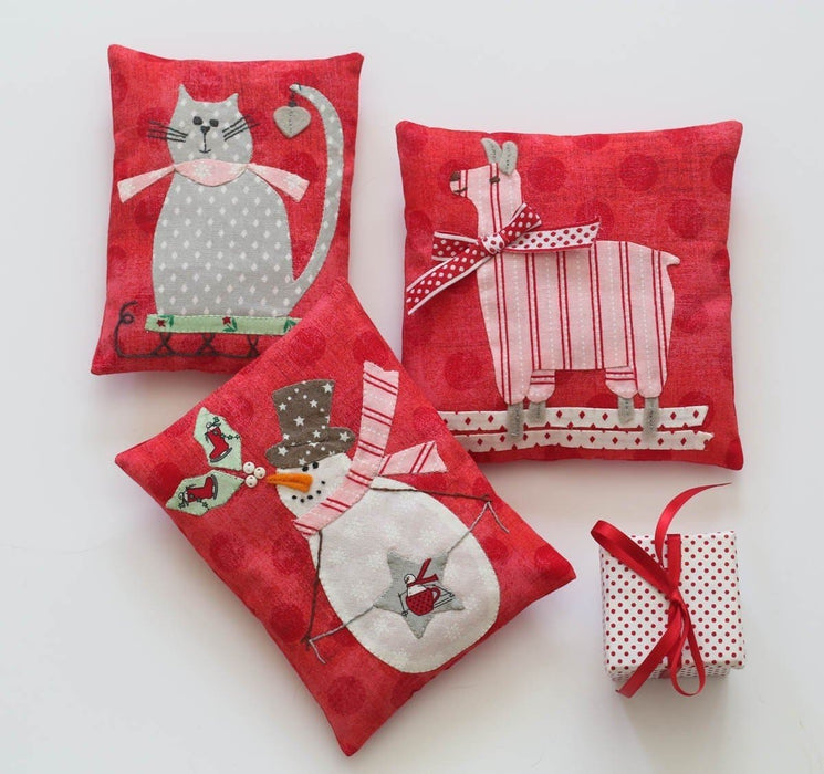 Pocket Pals For Christmas - gift card pillow Pattern - Anne Sutton, by Bunny Hill Designs for MODA - uses Merry Merry Snow Days fabric and charm pack by Moda- Applique - RebsFabStash